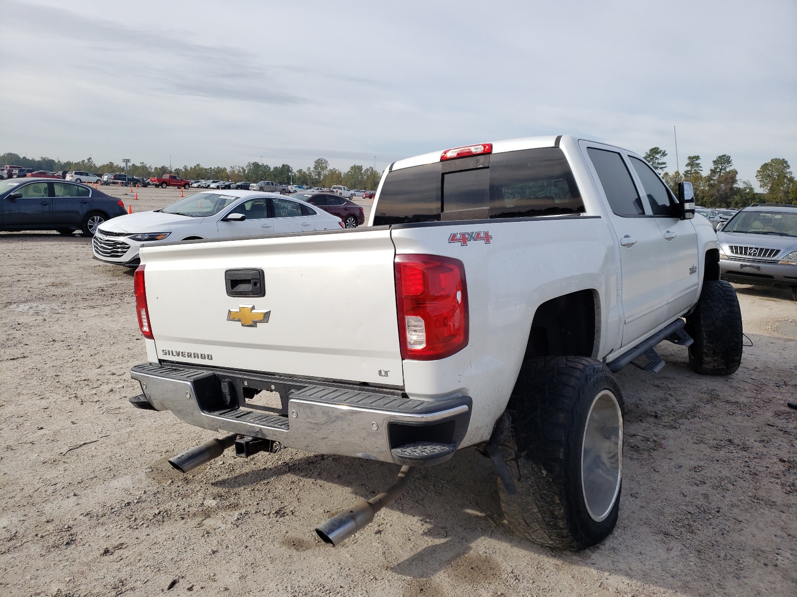صورة رقم 4 من المزاد - 2016 CHEVROLET SILVERADO مع VIN 3GCUKREC3GG262135