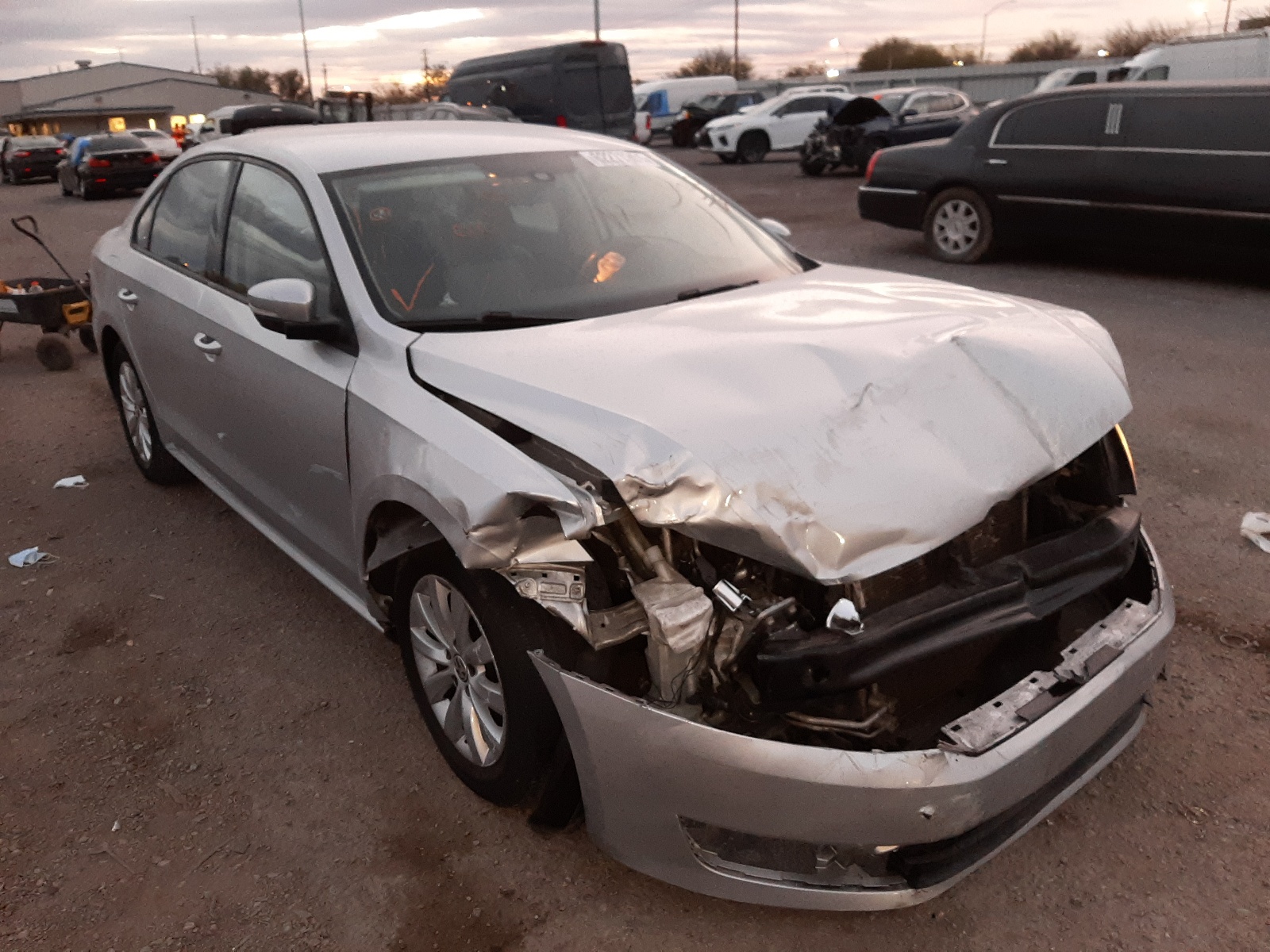 VOLKSWAGEN PASSAT S 2015 with VIN 1VWAT7A31FC043084 - Photo from auction