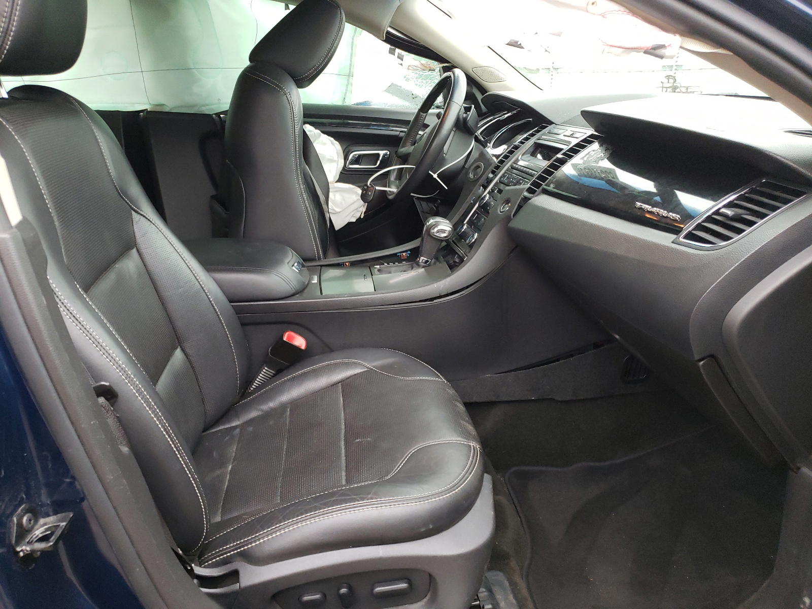 Photo 5 from auction – 2012 FORD TAURUS LIM with VIN 1FAHP2FW3CG142477