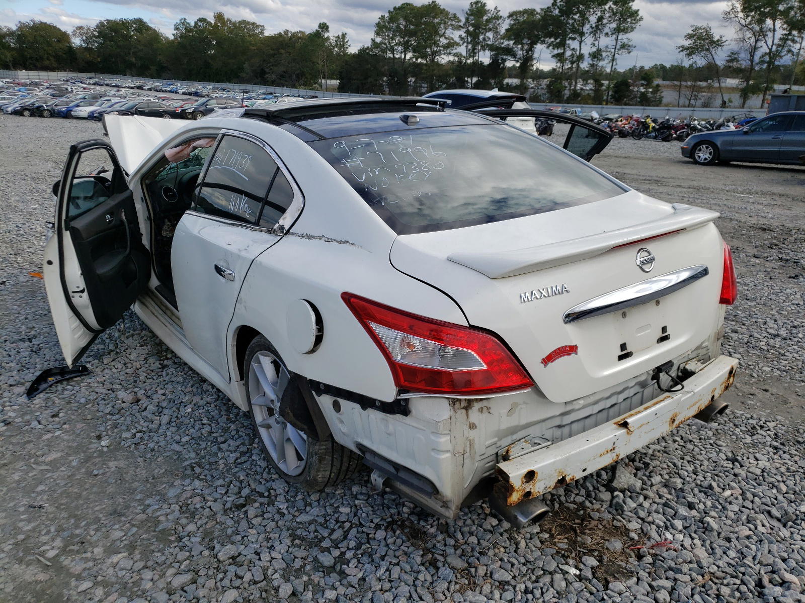 Photo 3 from auction – 2011 NISSAN MAXIMA S with VIN 1N4AA5AP2BC807380