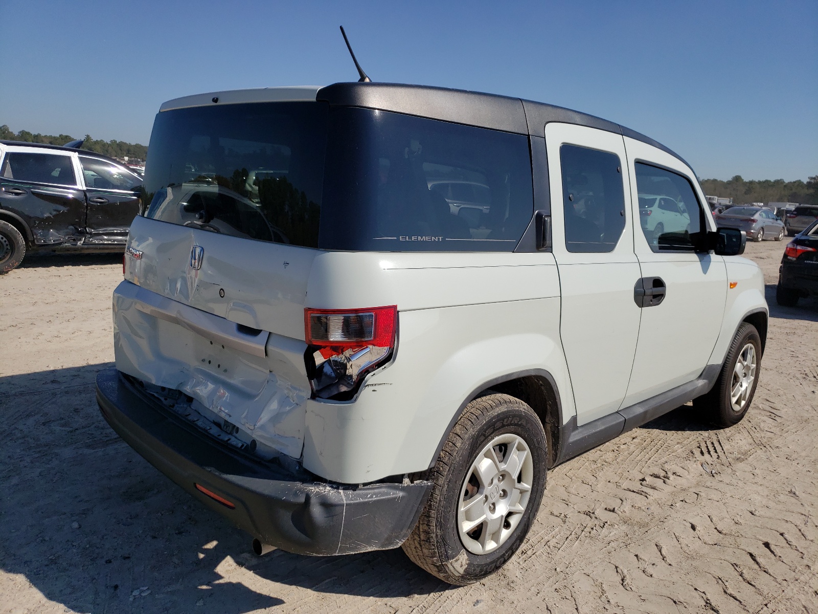 Photo 4 from auction – 2009 HONDA ELEMENT LX with VIN 5J6YH18399L001976