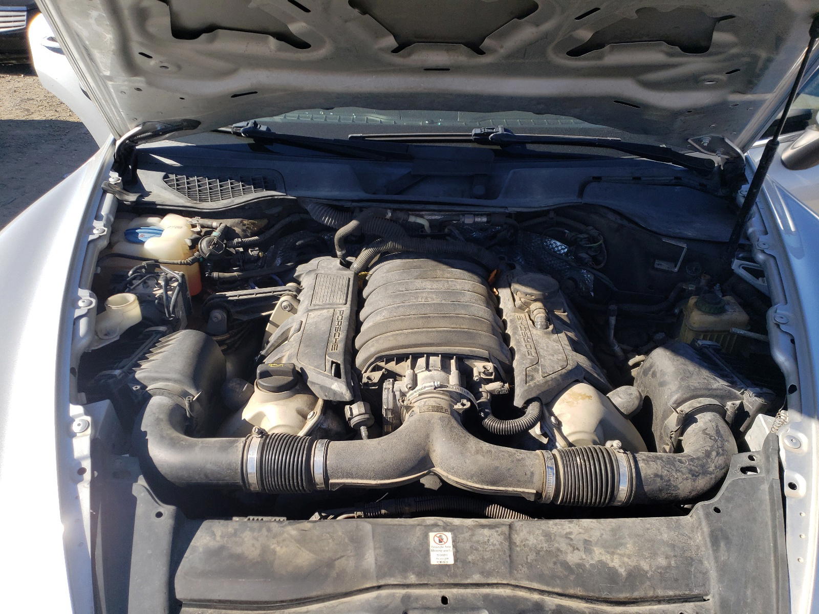 Photo 7 from auction – 2011 PORSCHE CAYENNE S with VIN WP1AB2A27BLA46242