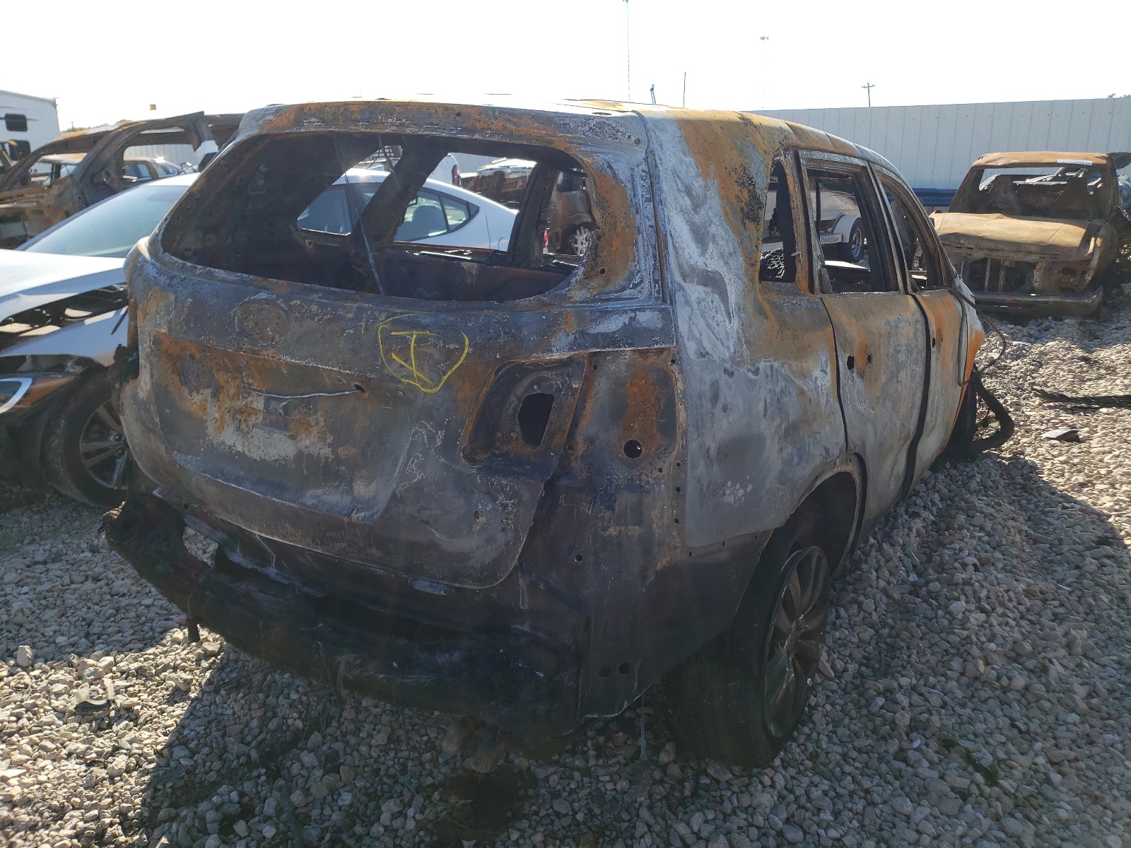 Photo 4 from auction – 2011 KIA SORENTO EX with VIN 5XYKU4A2XBG022248