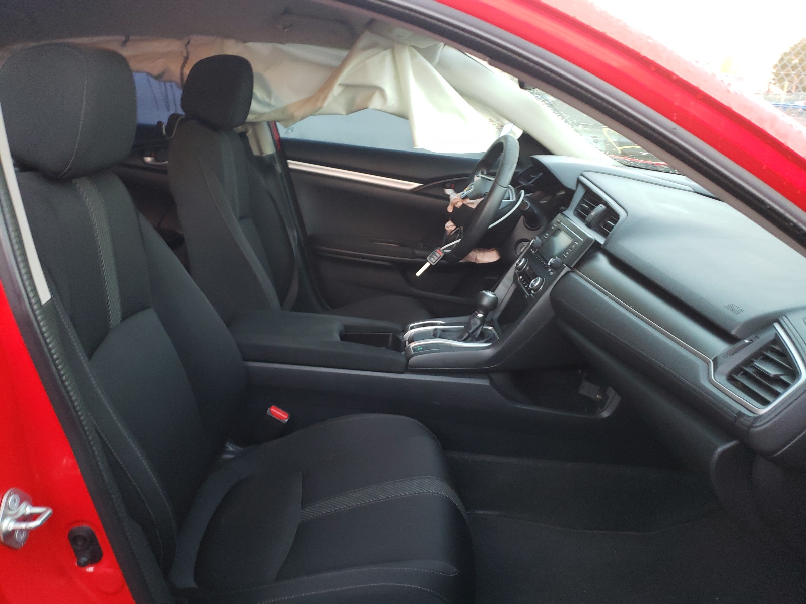 Photo 5 from auction – 2017 HONDA CIVIC LX with VIN 2HGFC2E58HH508775