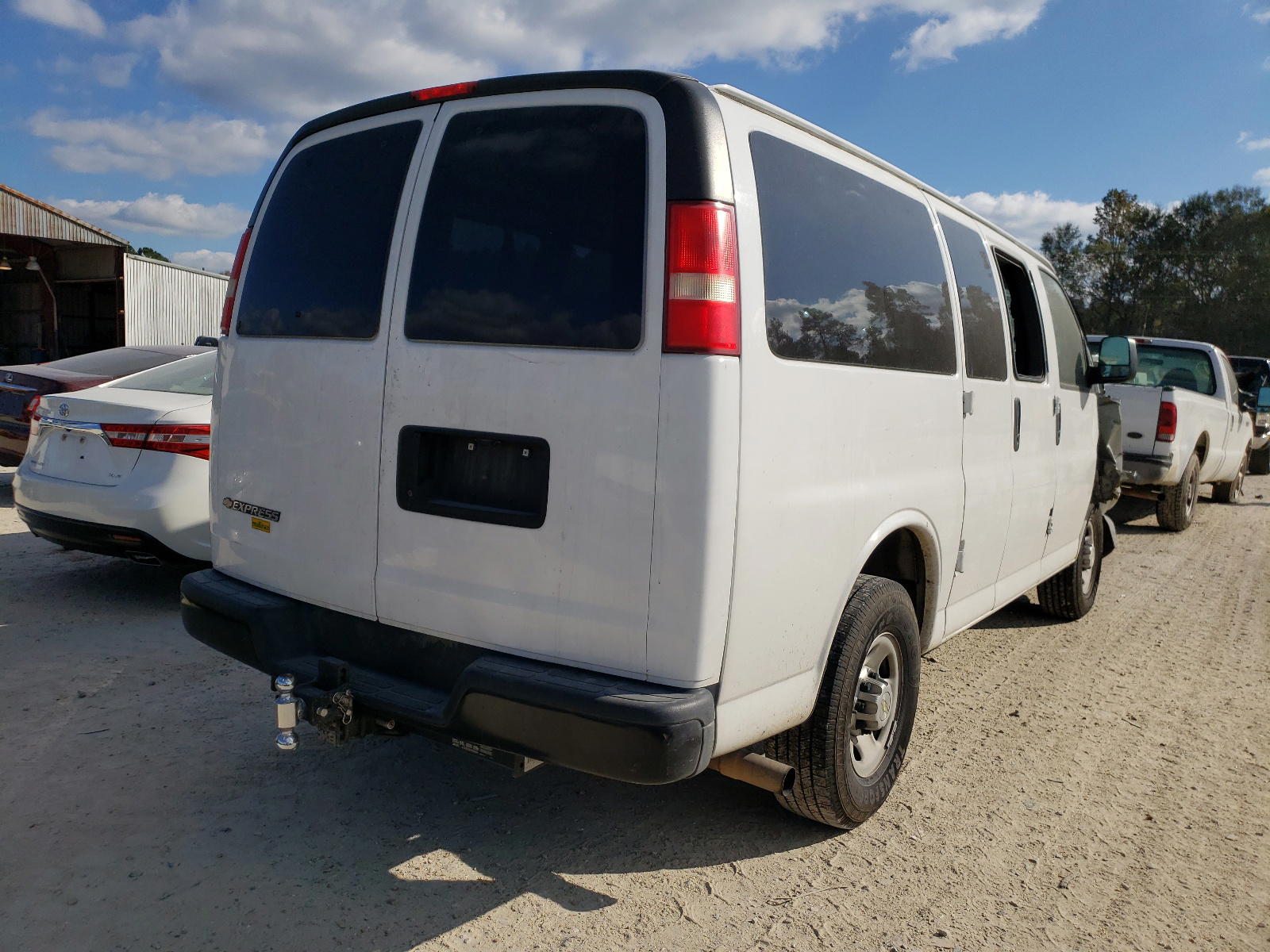 Photo 4 from auction – 2014 CHEVROLET EXPRESS G2 with VIN 1GAWGPFA5E1108042
