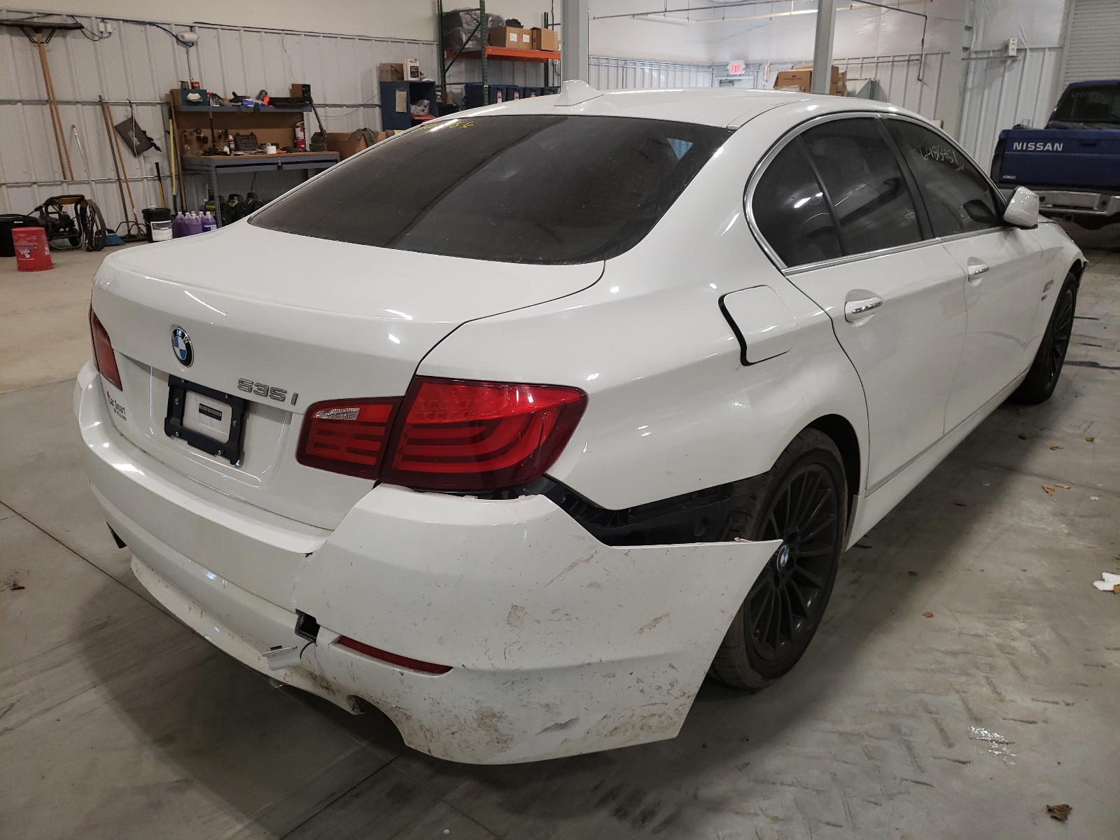 Photo 4 from auction – 2011 BMW 535 XI with VIN WBAFU7C57BC872205