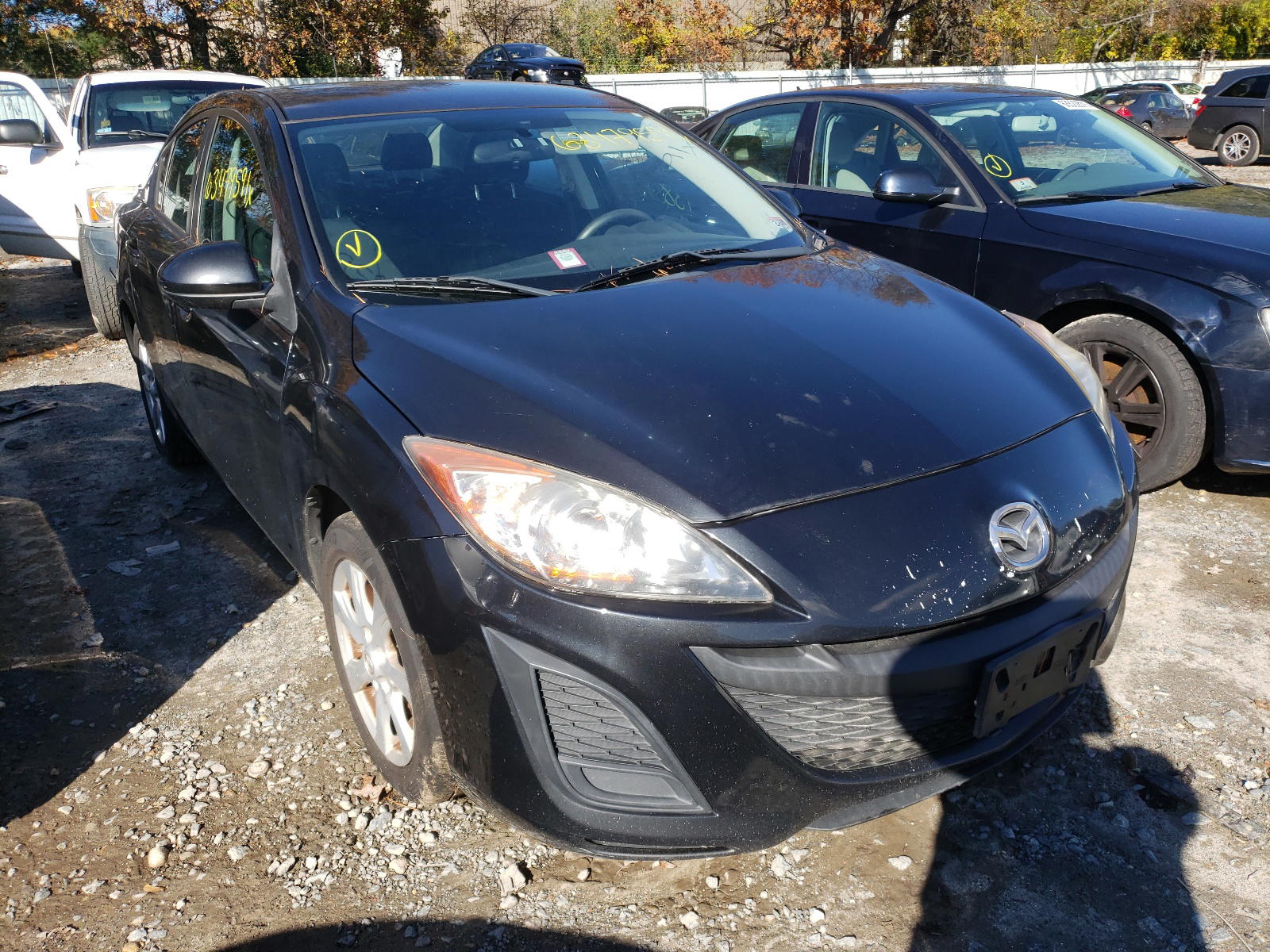 MAZDA 3 I 2011 with VIN JM1BL1VG2B1358581 - Photo from auction