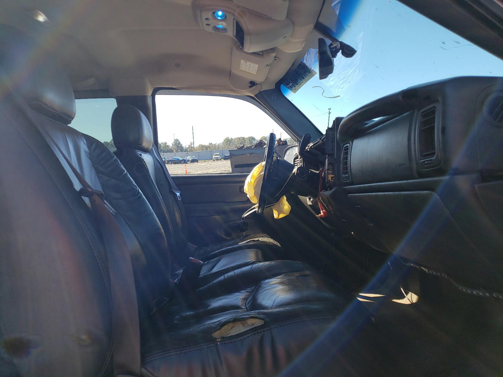 Photo 5 from auction – 2004 CHEVROLET SILVERADO with VIN 2GCEK19T641180405