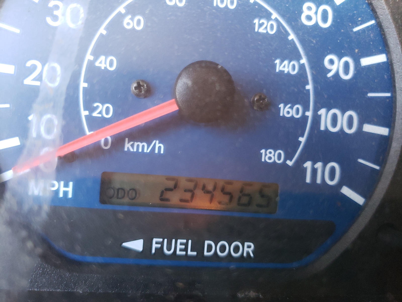 Photo 8 from auction – 2002 TOYOTA SIENNA LE with VIN 4T3ZF13C52U417033