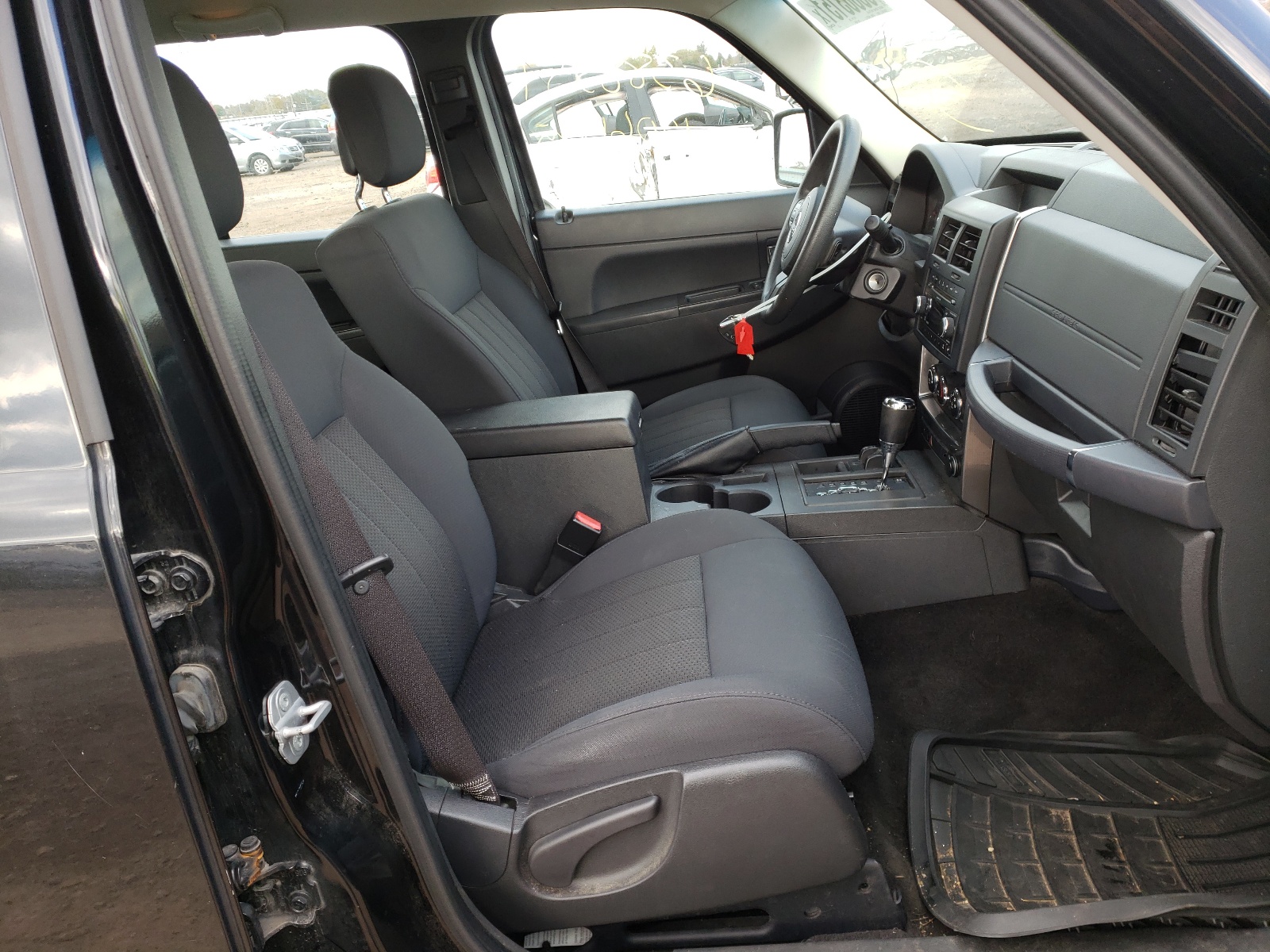 Photo 5 from auction – 2011 JEEP LIBERTY SP with VIN 1J4PN2GK4BW568796