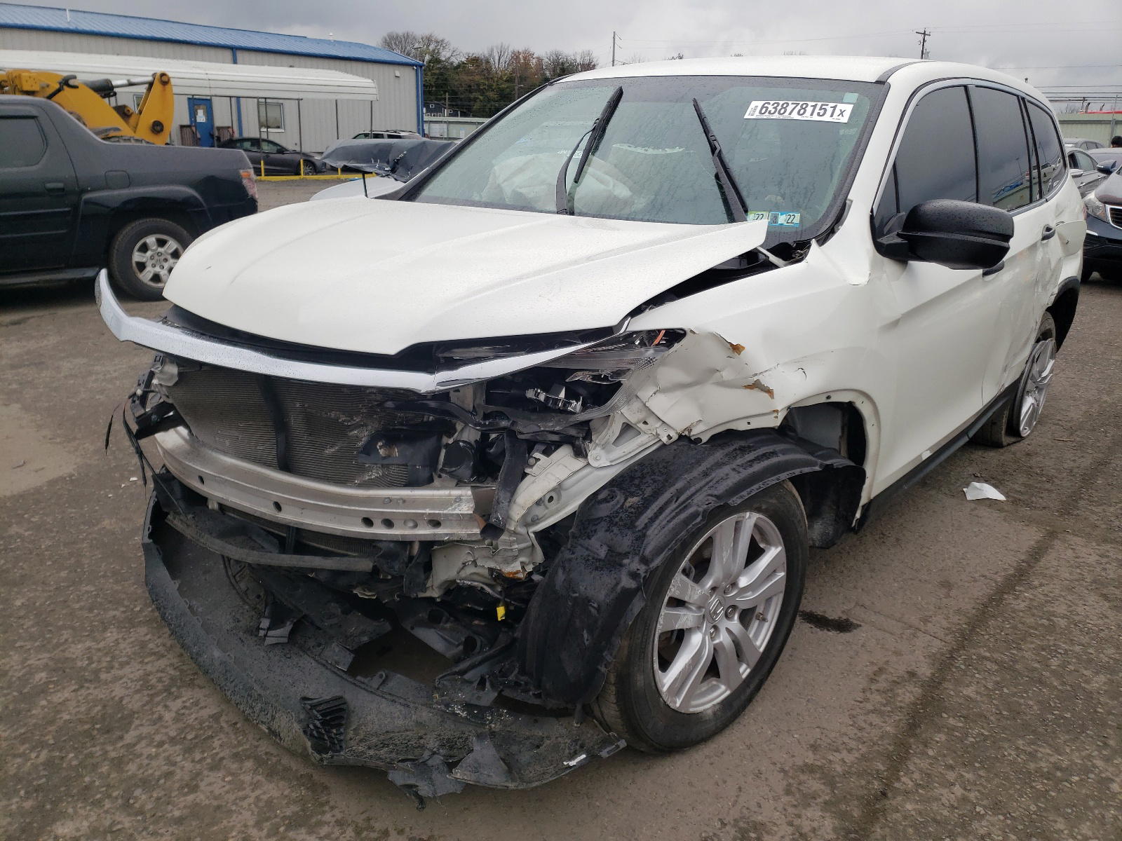 Photo 2 from auction – 2016 HONDA PILOT LX with VIN 5FNYF6H18GB090589