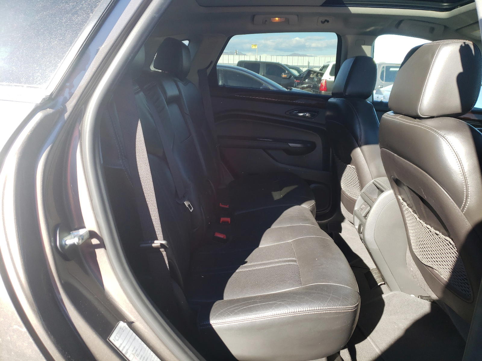 Photo 6 from auction – 2012 CADILLAC SRX LUXURY with VIN 3GYFNDE39CS502907