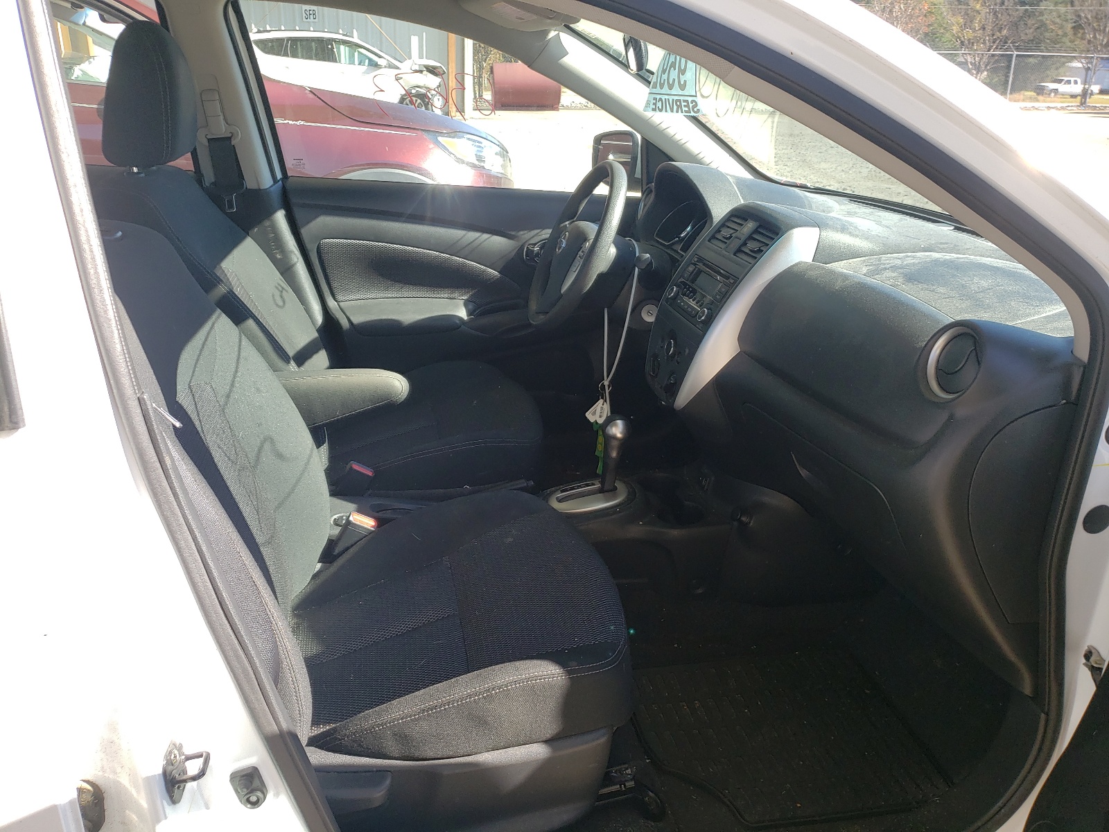 Photo 5 from auction – 2017 NISSAN VERSA S with VIN 3N1CN7APXHL849010