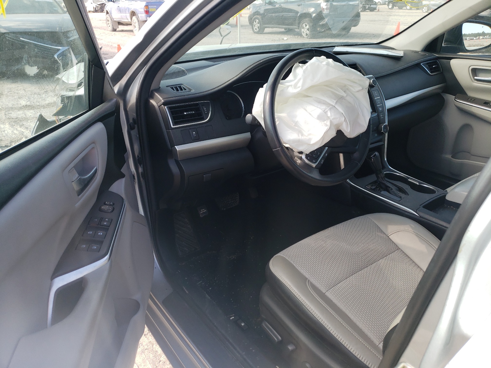 Photo 9 from auction – 2017 TOYOTA CAMRY LE with VIN 4T1BF1FK6HU391984
