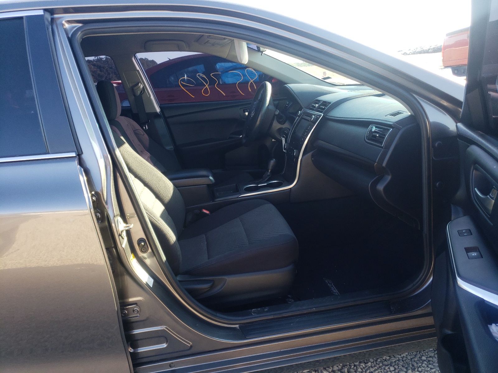 Photo 5 from auction – 2017 TOYOTA CAMRY LE with VIN 4T1BF1FK5HU658435