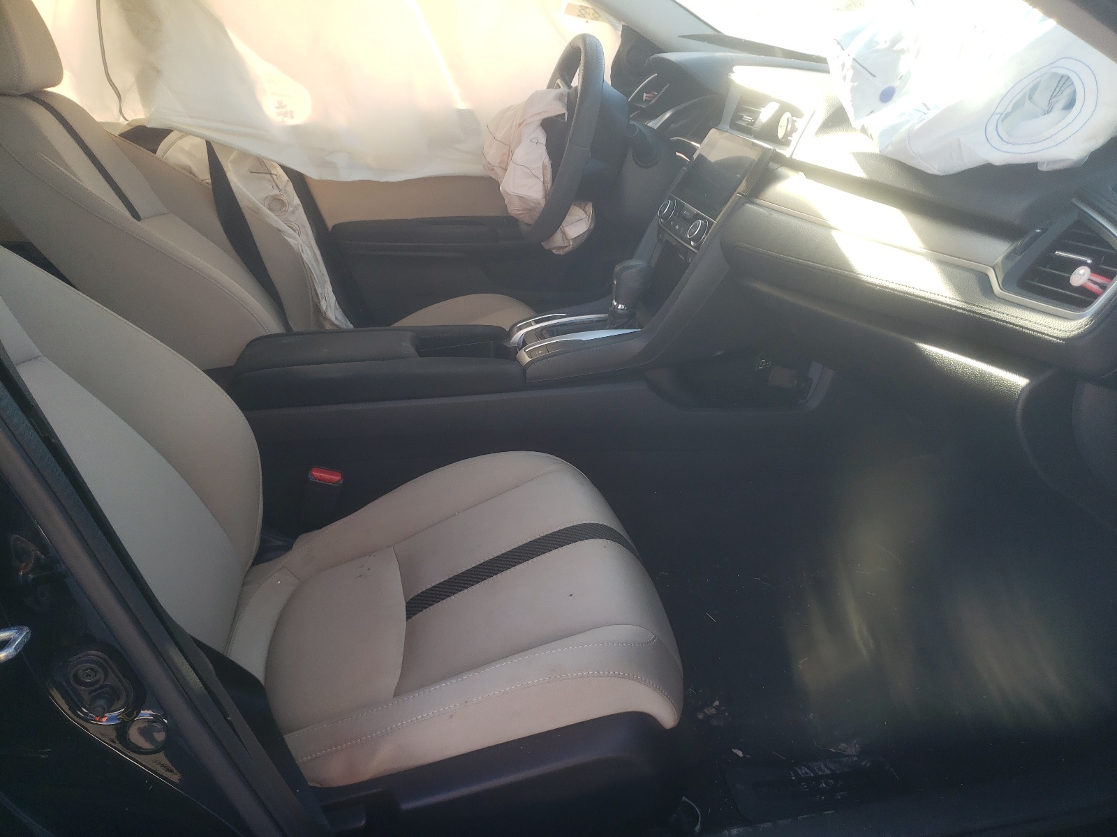 Photo 5 from auction – 2016 HONDA CIVIC EX with VIN 19XFC1F36GE205140