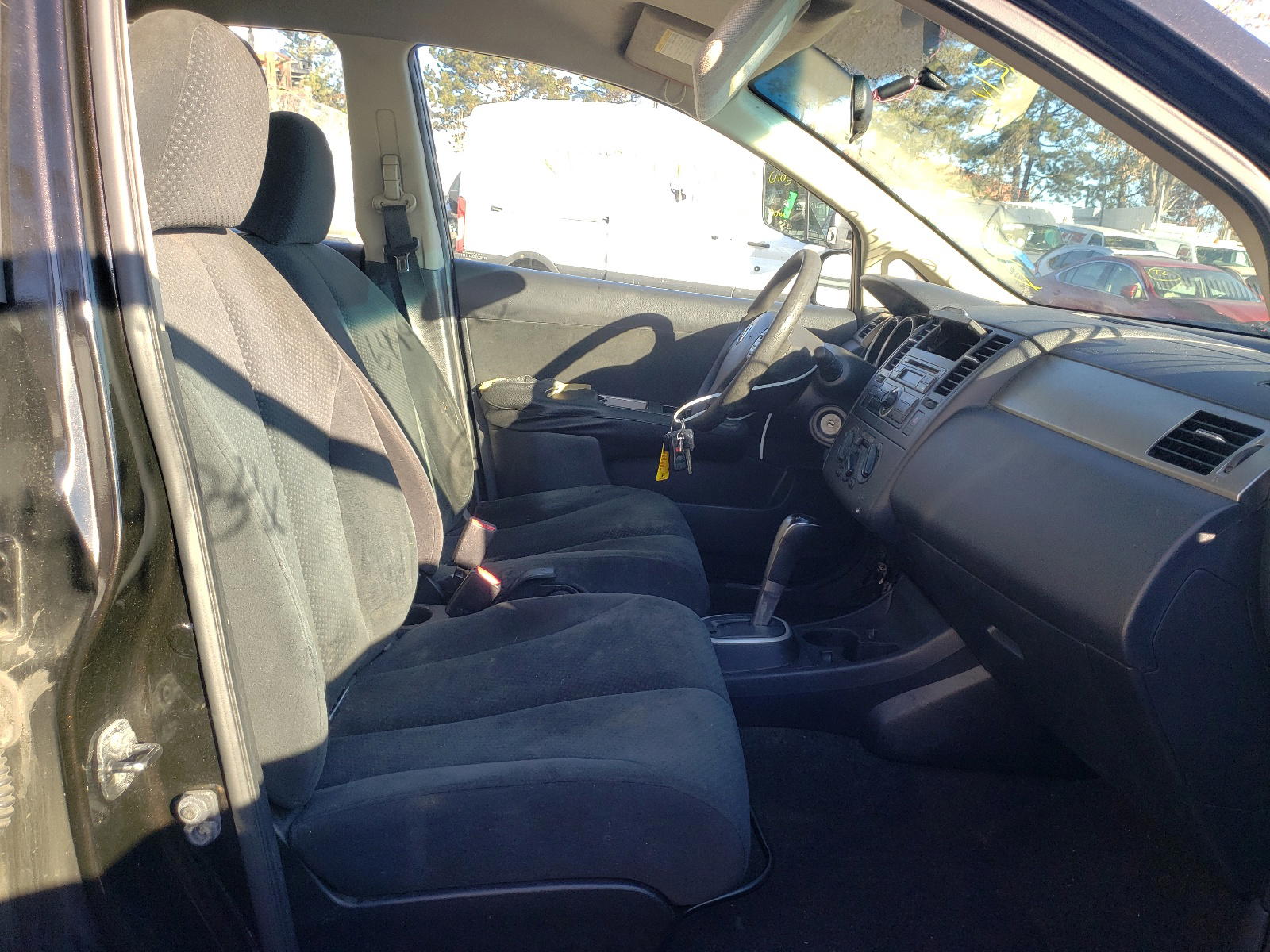 Photo 5 from auction – 2010 NISSAN VERSA with VIN 3N1BC1CPXAL402257