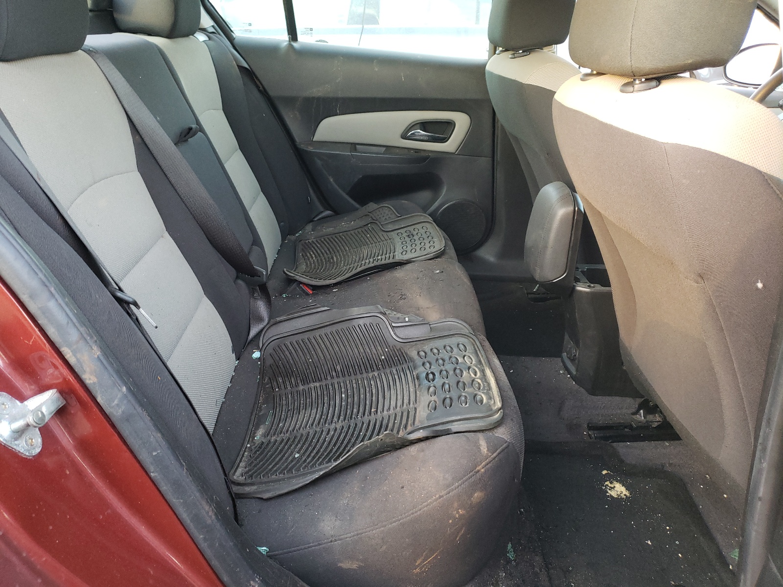 Photo 6 from auction – 2012 CHEVROLET CRUZE LS with VIN 1G1PC5SH9C7243042