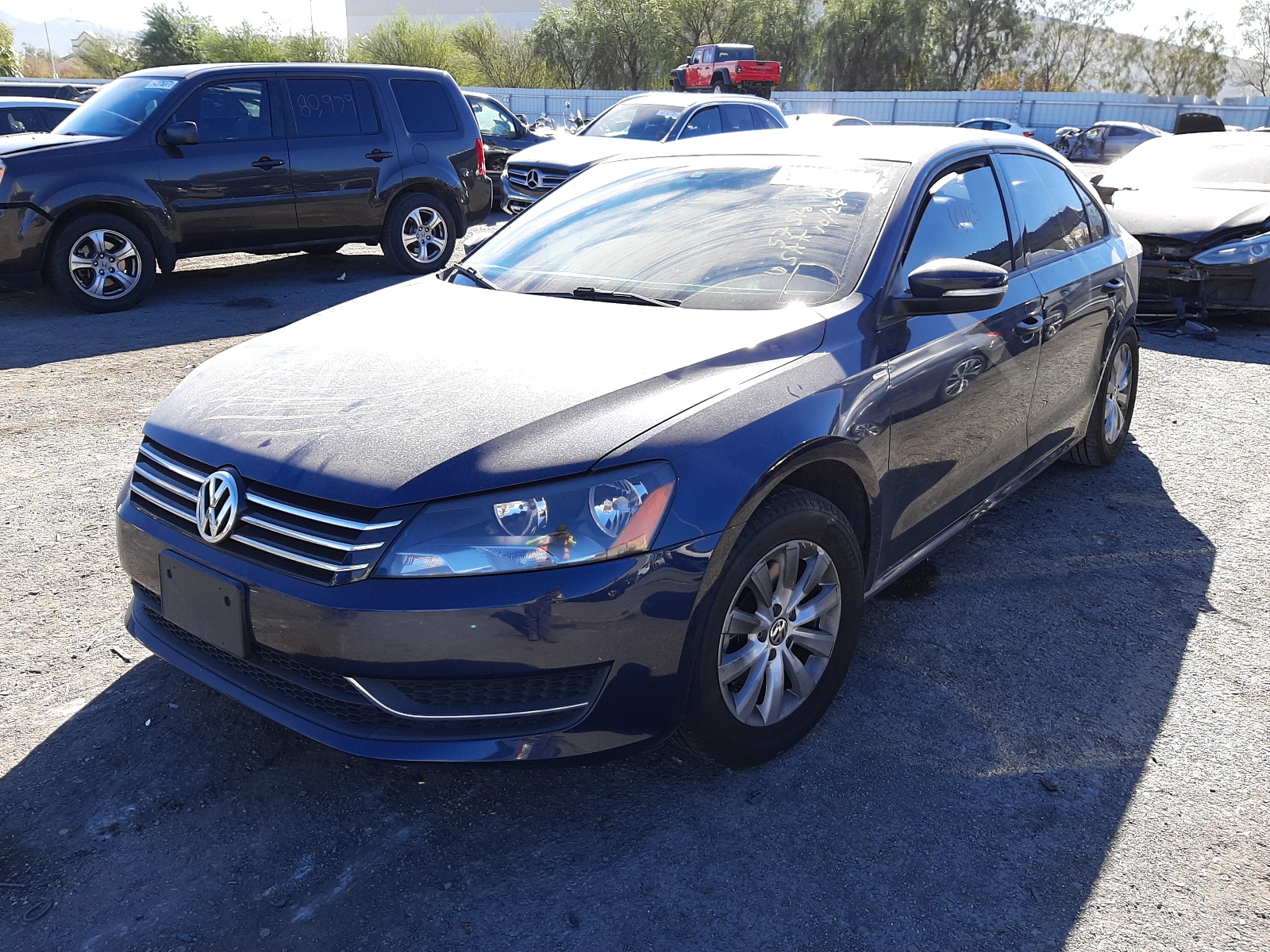 Photo 2 from auction – 2014 VOLKSWAGEN PASSAT S with VIN 1VWAP7A34EC021373