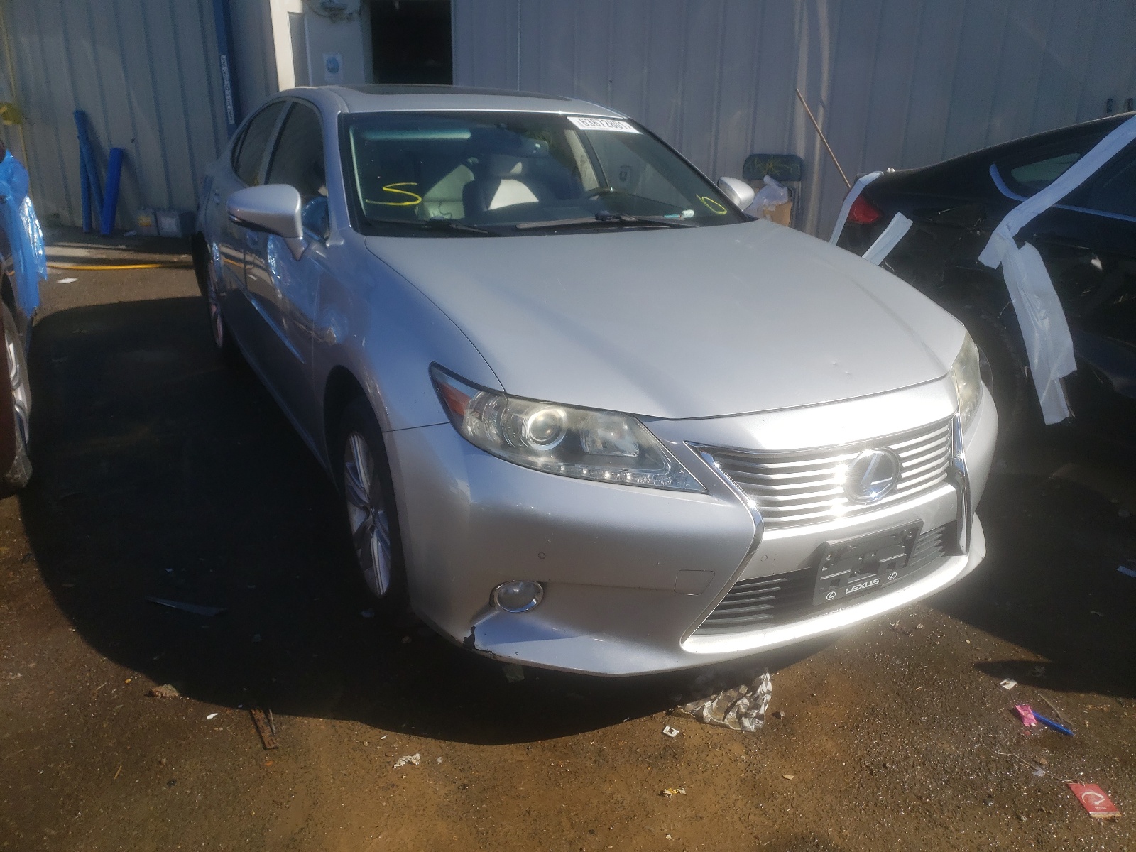 LEXUS ES 350 2013 with VIN JTHBK1GG1D2038826 - Photo from auction
