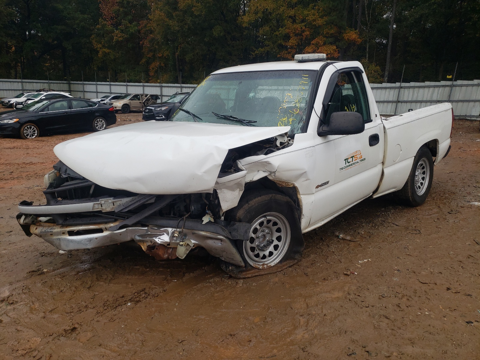 Photo 2 from auction – 2001 CHEVROLET SILVERADO with VIN 1GCEC14W51Z161488