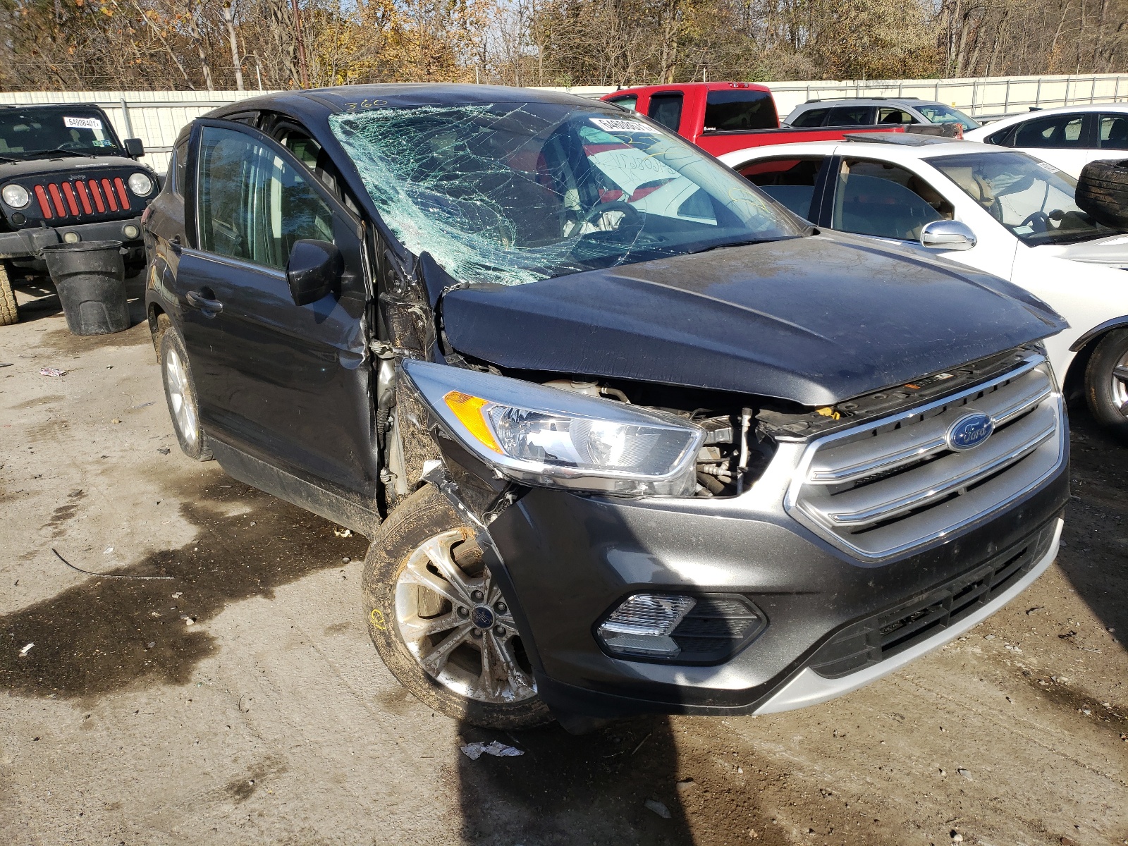 FORD ESCAPE SE 2017 with VIN 1FMCU0GD9HUF08865 - Photo from auction