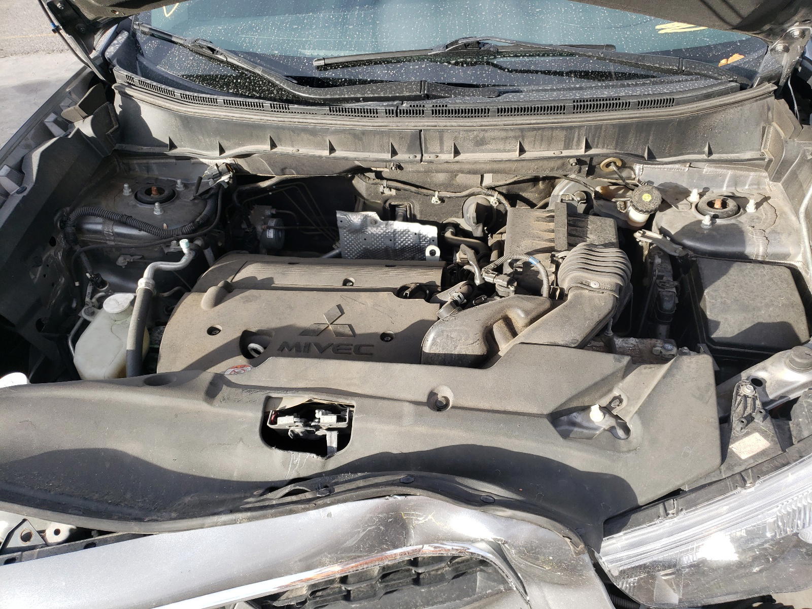 Photo 7 from auction – 2014 MITSUBISHI OUTLANDER with VIN 4A4AP4AU2EE031097