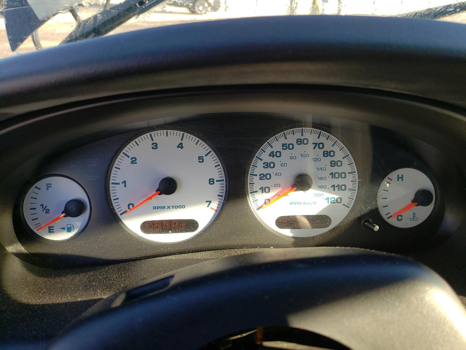 Photo 8 from auction – 2001 DODGE INTREPID S with VIN 2B3HD46R41H606002