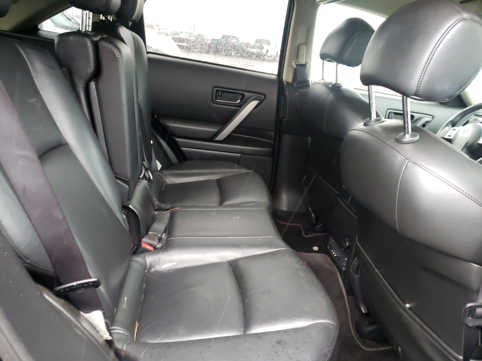 Photo 6 from auction – 2003 INFINITI FX35 with VIN JNRAS08WX3X206168