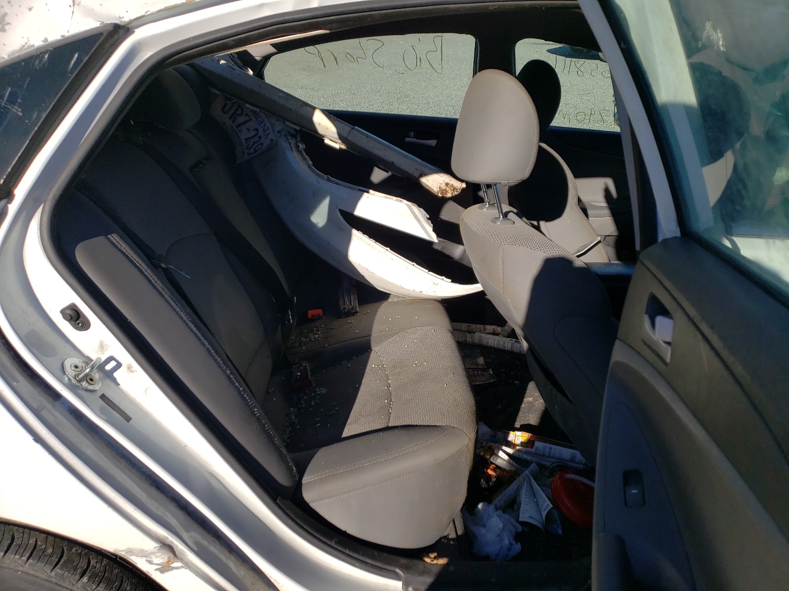 Photo 6 from auction – 2014 HYUNDAI SONATA GLS with VIN 5NPEB4AC5EH855805