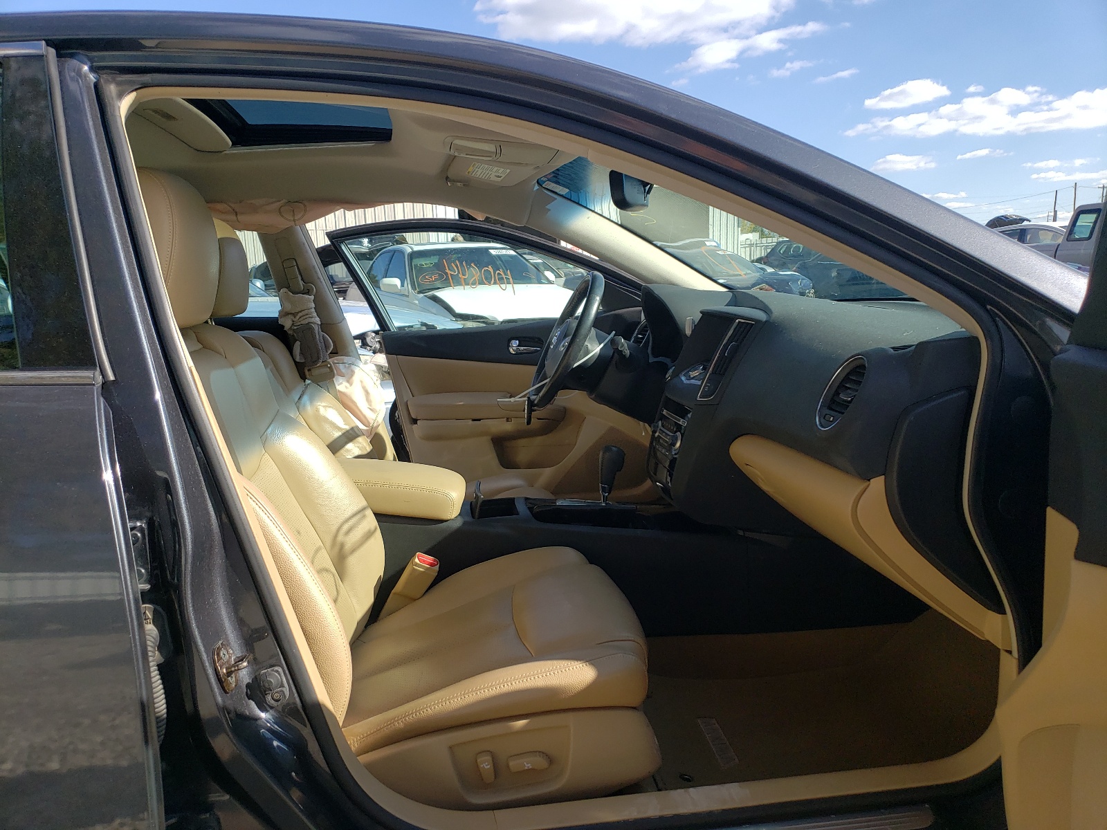 Photo 5 from auction – 2010 NISSAN MAXIMA S with VIN 1N4AA5AP5AC808859