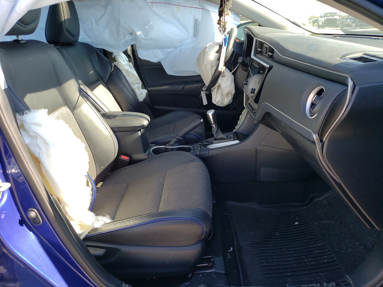 Photo 5 from auction – 2017 TOYOTA COROLLA L with VIN 2T1BURHE1HC777936