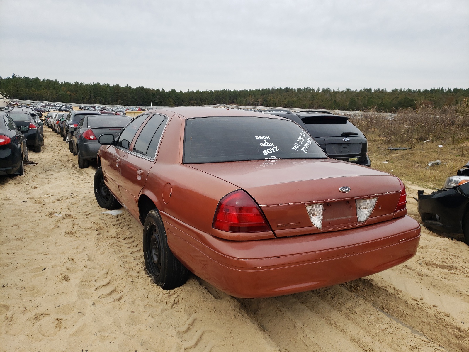 Photo 3 from auction – 2006 FORD CROWN VICT with VIN 2FAFP71W46X165972