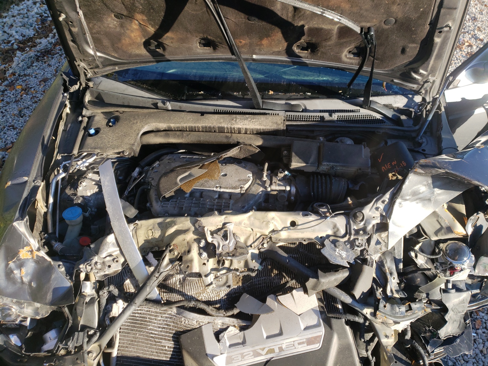 Photo 7 from auction – 2008 ACURA TL with VIN 19UUA66298A028400