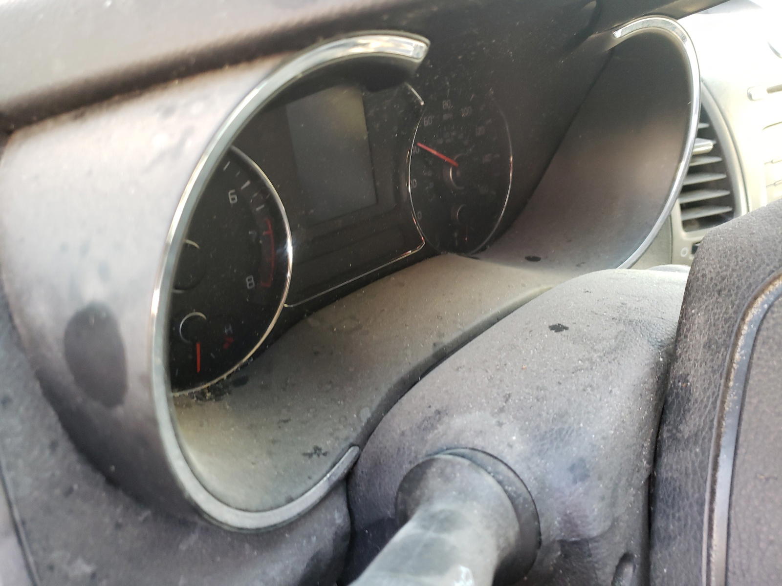 Photo 8 from auction – 2015 KIA FORTE LX with VIN KNAFX4A68F5434319