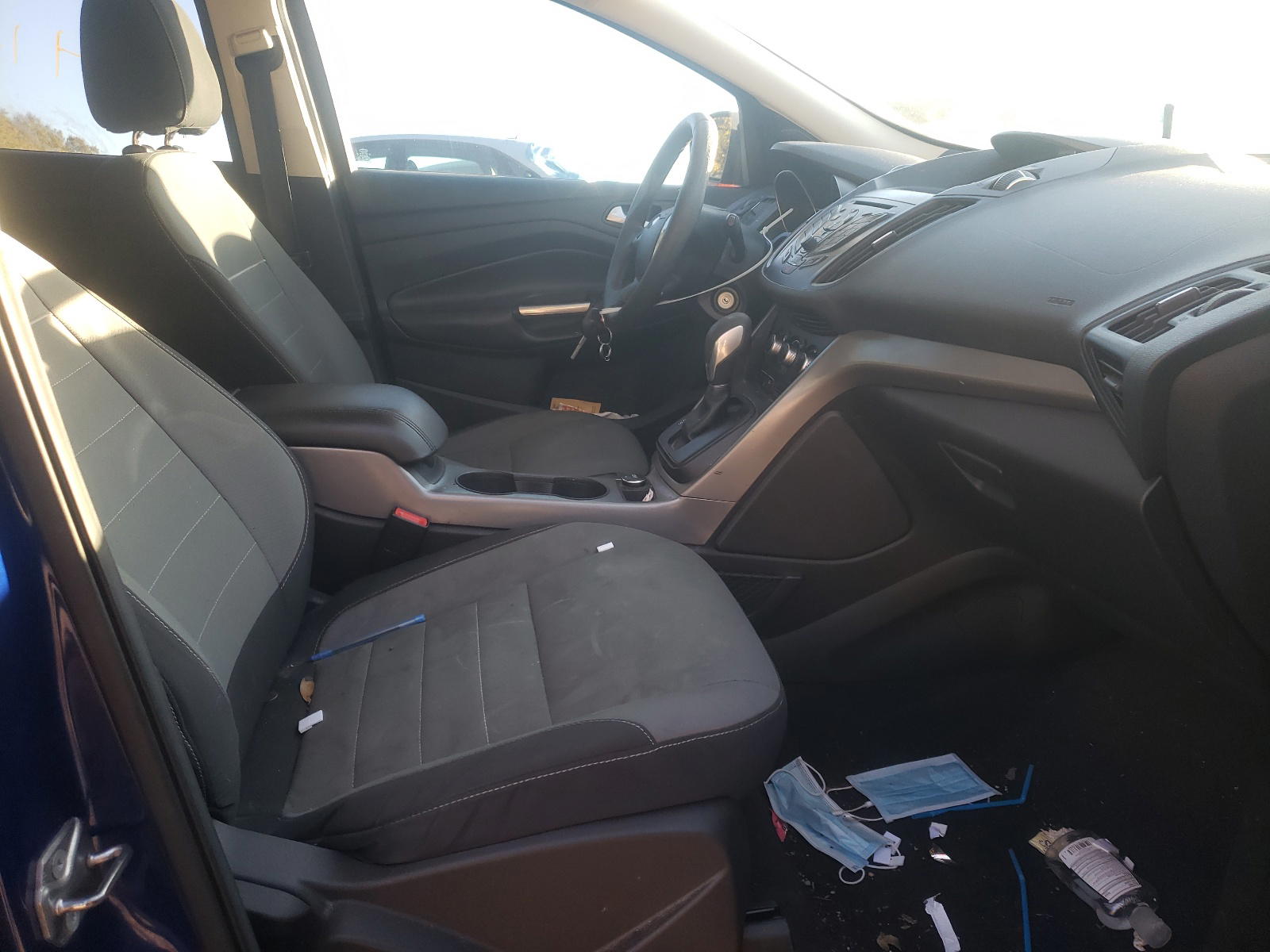 Photo 5 from auction – 2015 FORD ESCAPE SE with VIN 1FMCU0G78FUB24342