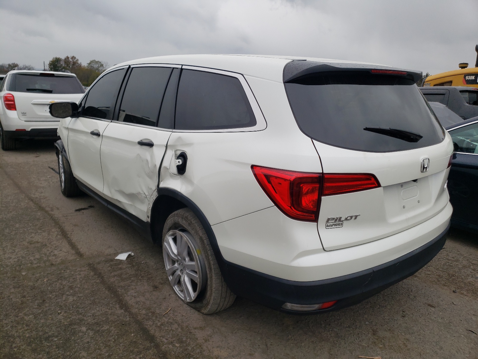 Zdjęcie 3 z aukcji – 2016 HONDA PILOT LX z VIN 5FNYF6H18GB090589