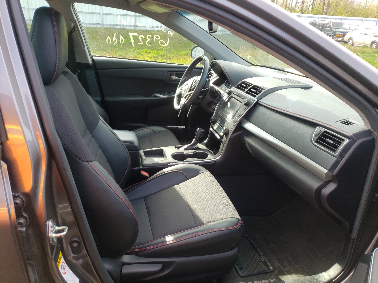 Photo 5 from auction – 2017 TOYOTA CAMRY LE with VIN 4T1BF1FK4HU417160