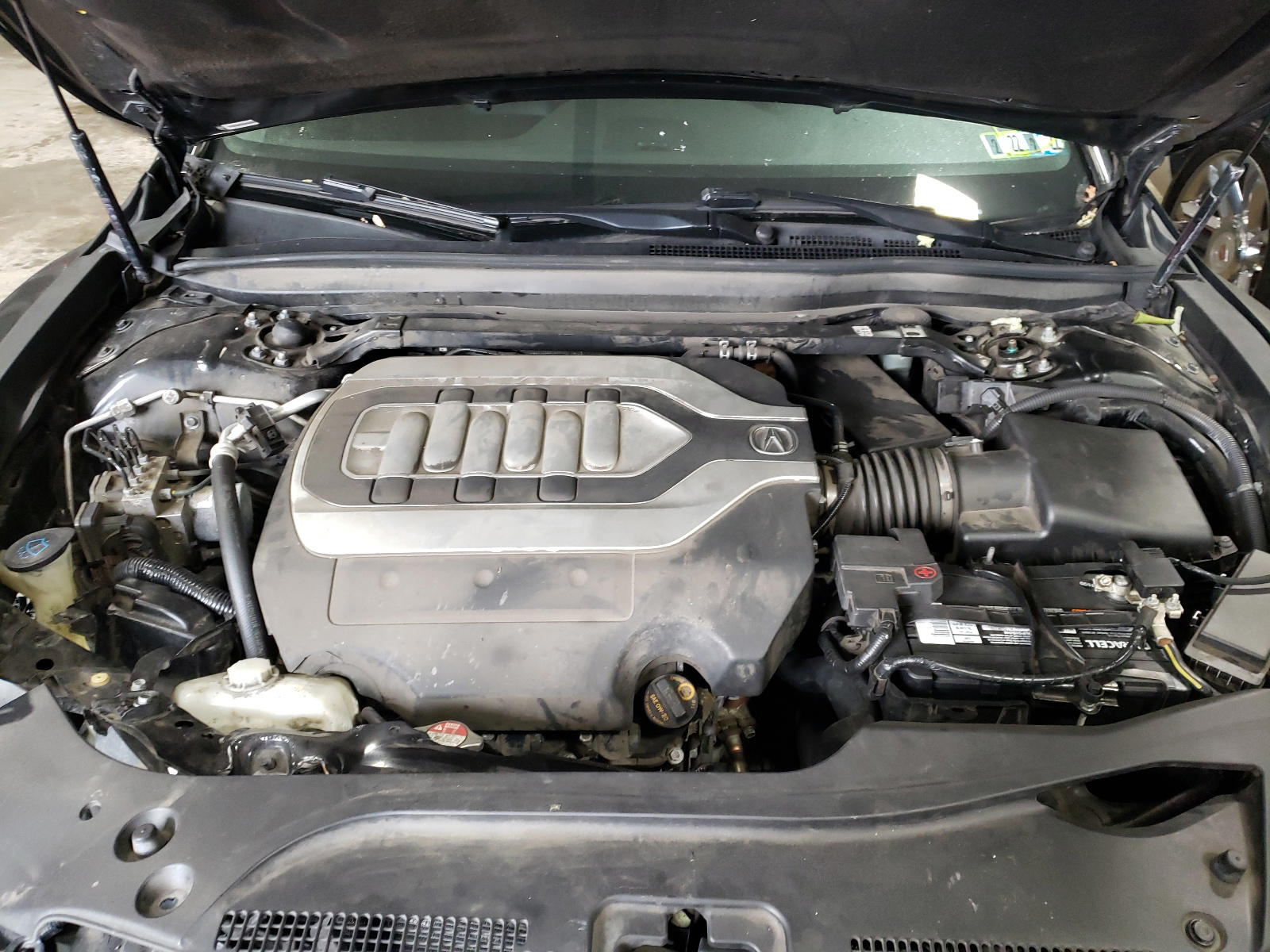 Photo 7 from auction – 2015 ACURA RLX TECH with VIN JH4KC1F52FC000645
