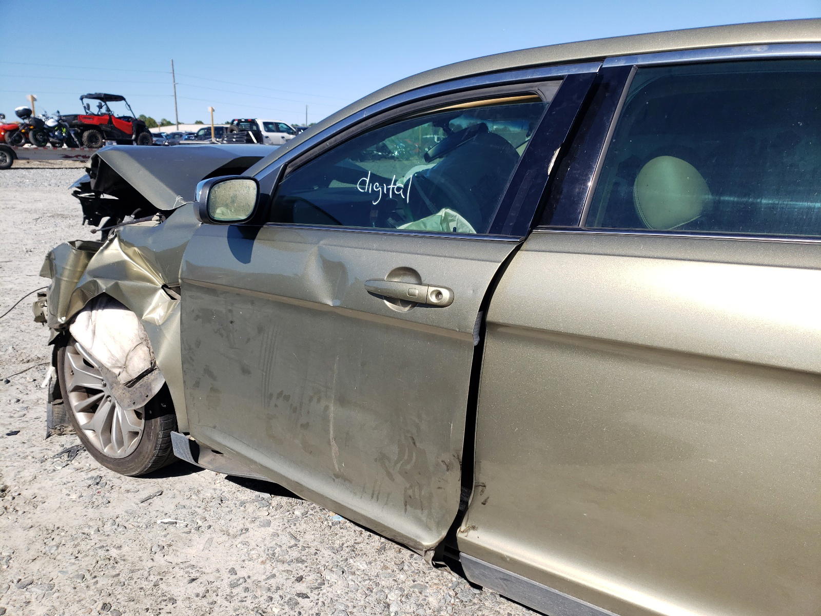 Photo 9 from auction – 2013 FORD TAURUS LIM with VIN 1FAHP2F8XDG226007