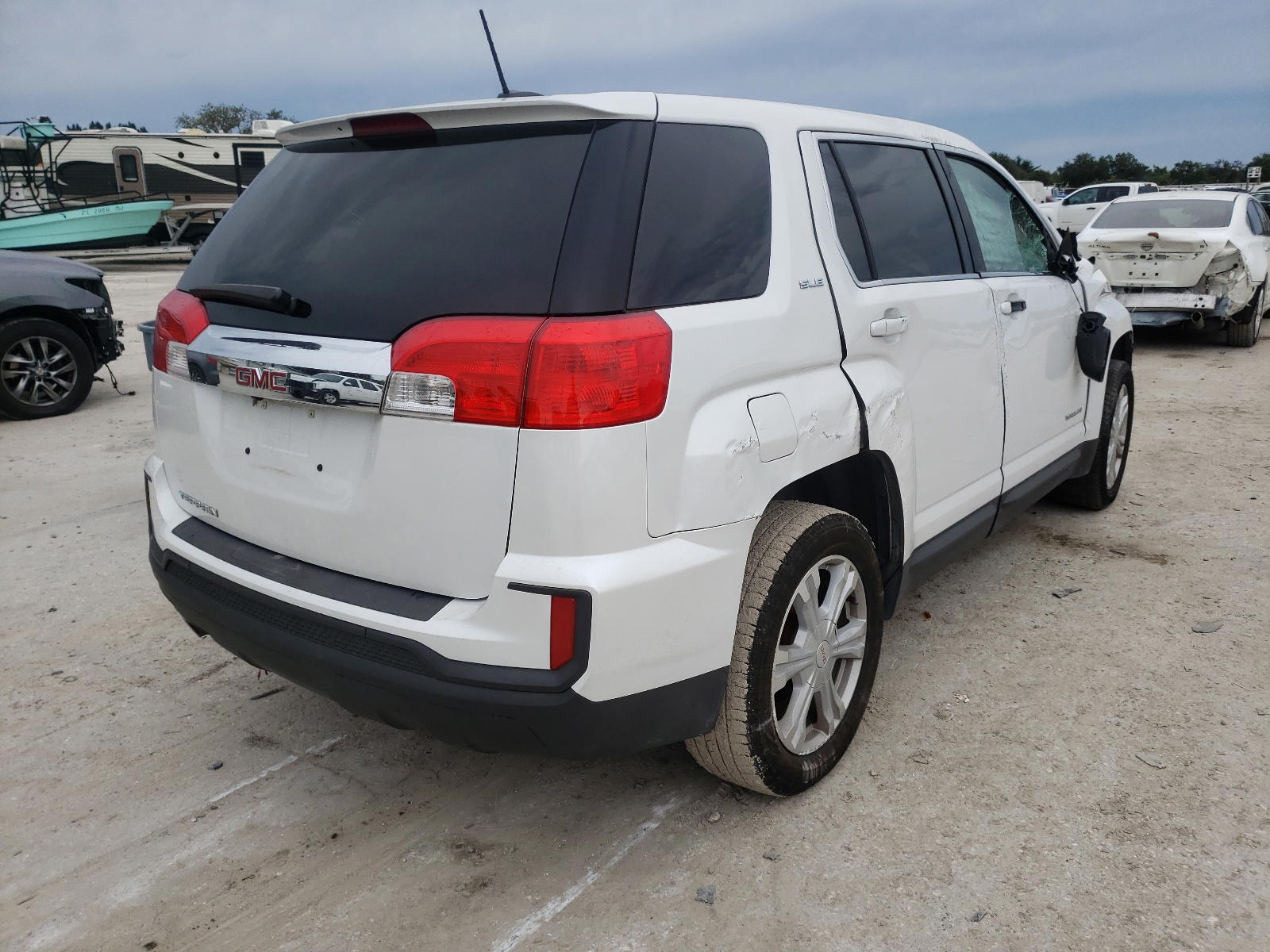 Photo 17 from auction – 2017 GMC TERRAIN SL with VIN 2GKALMEK3H6334690