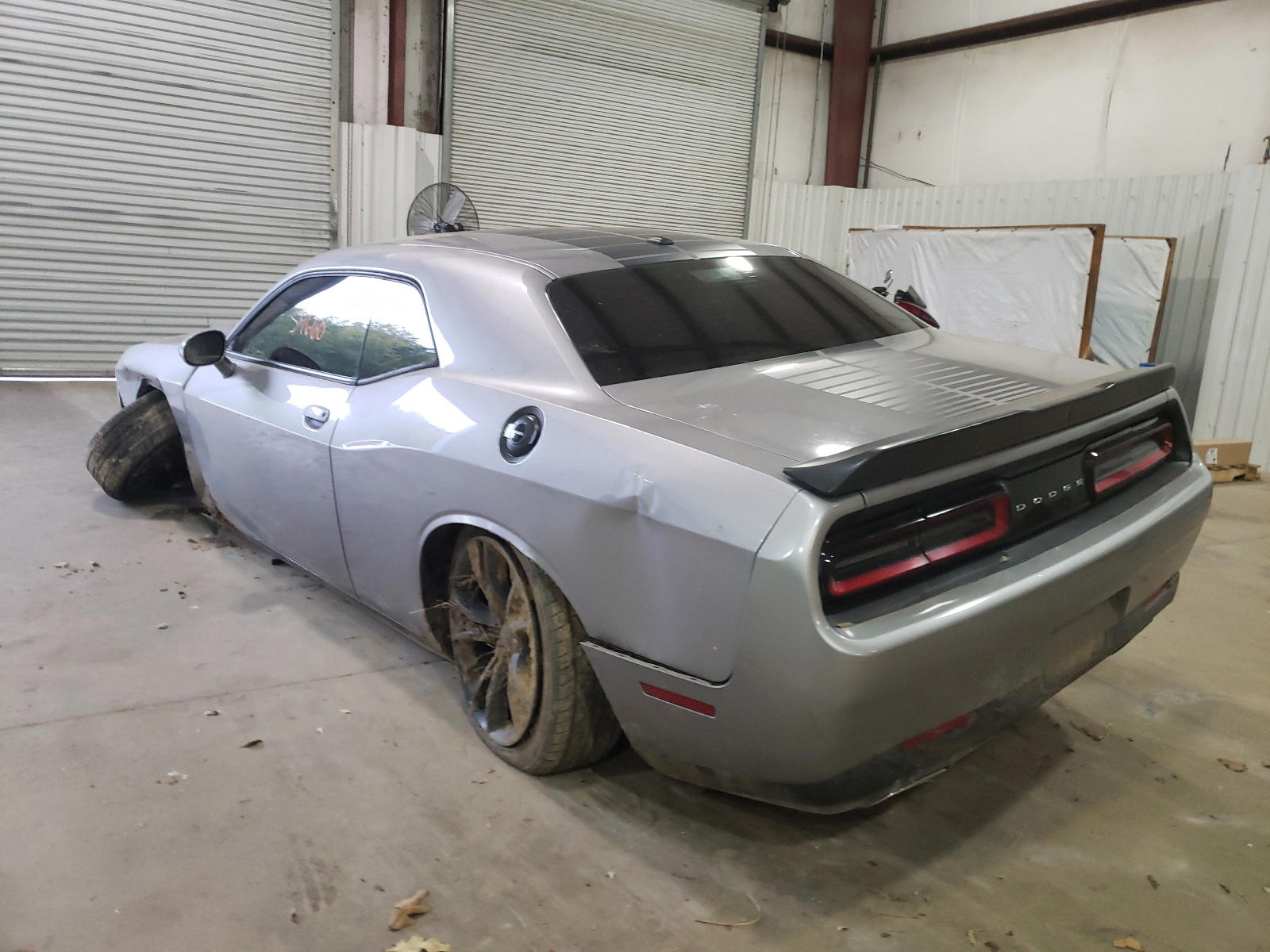 Photo 3 from auction – 2016 DODGE CHALLENGER with VIN 2C3CDZAG5GH337873