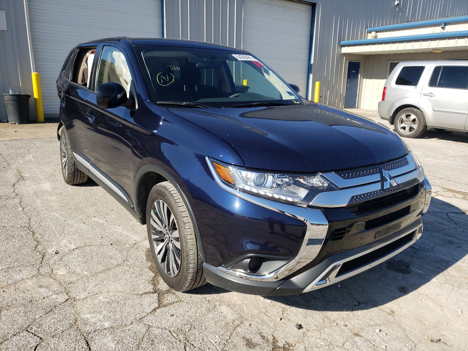 Photo 1 from auction – 2019 MITSUBISHI OUTLANDER with VIN JA4AZ3A37KZ012790