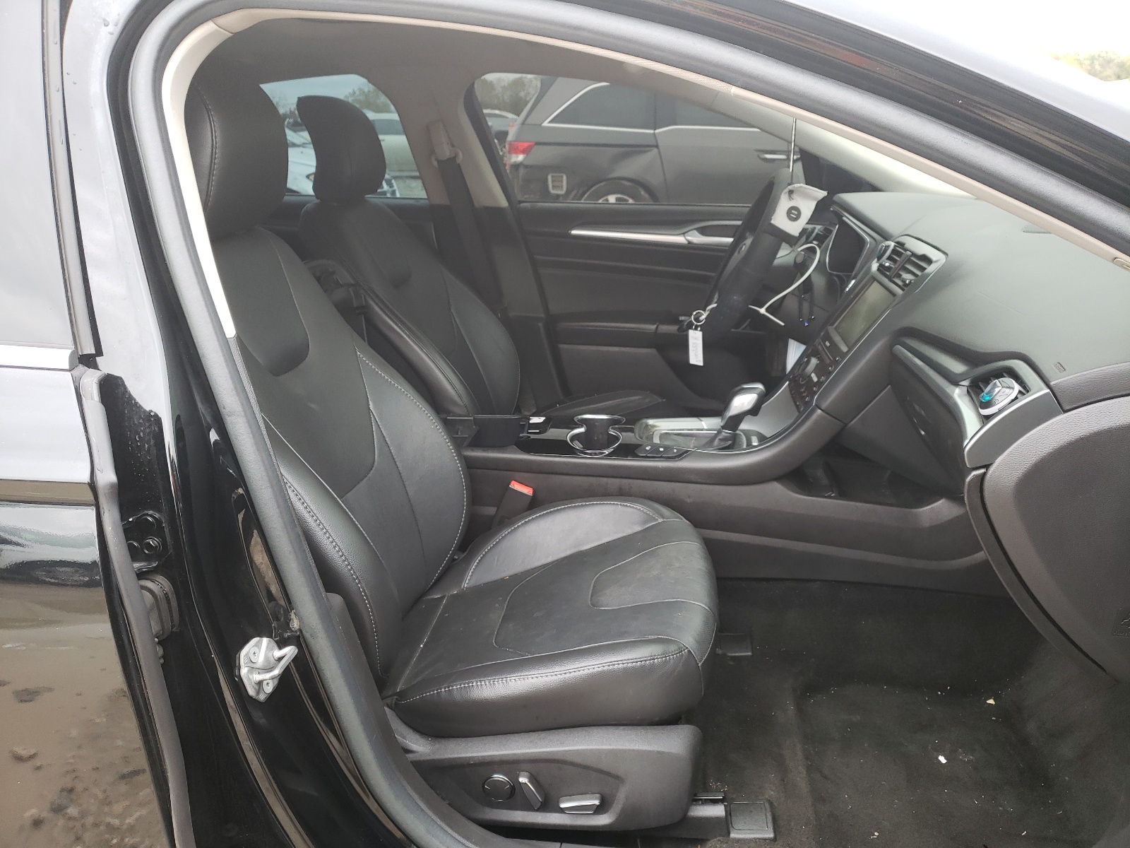 Photo 5 from auction – 2015 FORD FUSION TIT with VIN 3FA6P0SUXGR104663