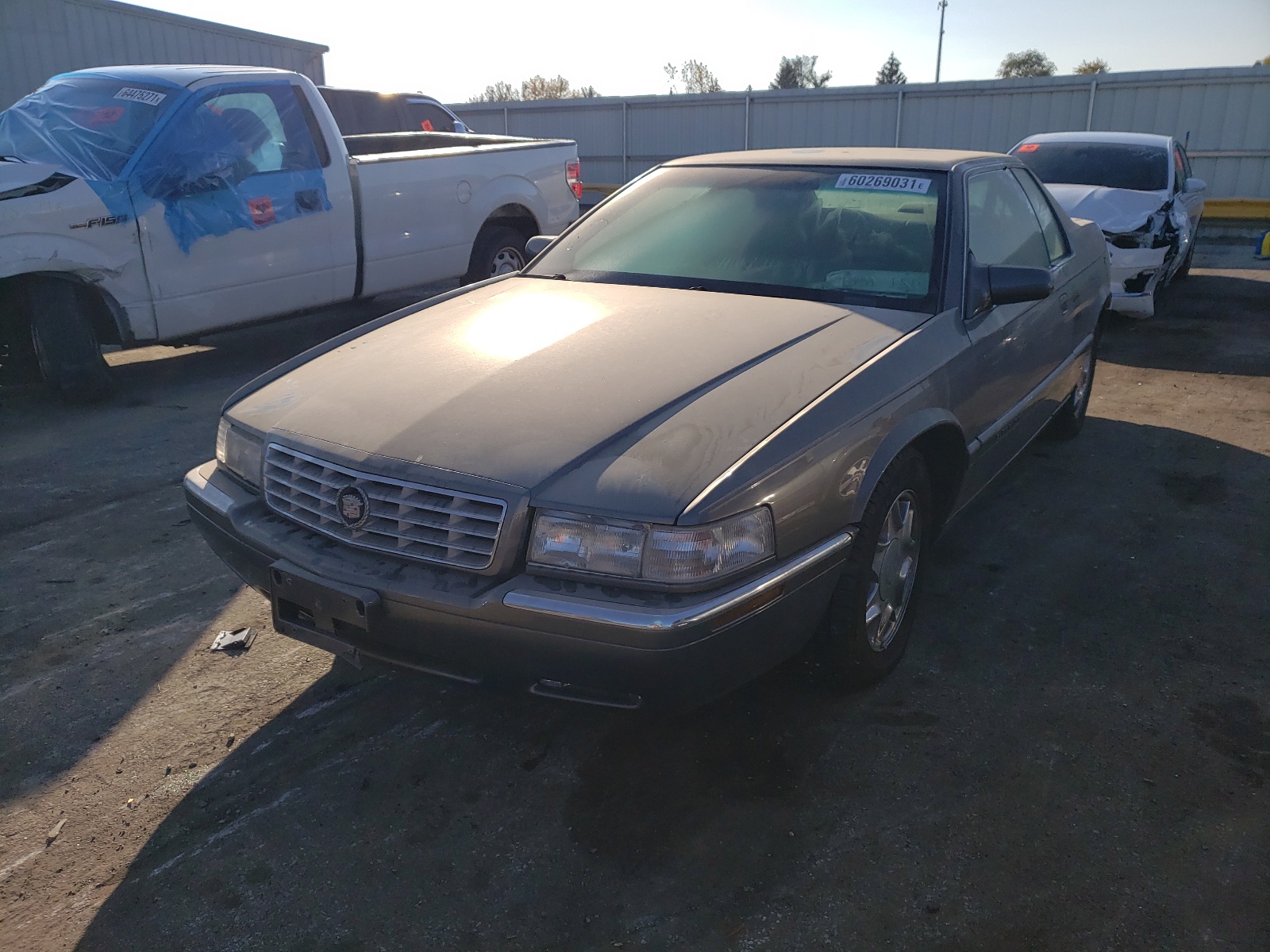 Zdjęcie 2 z aukcji – 1998 CADILLAC ELDORADO z VIN 1G6EL12Y2WU610816