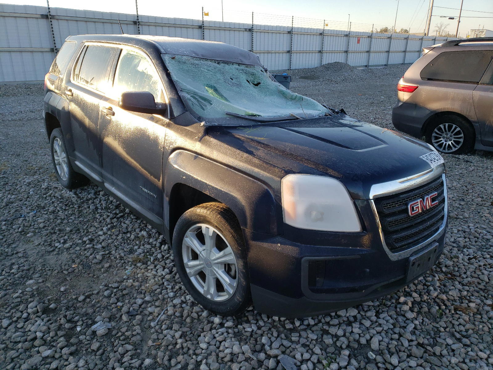 GMC TERRAIN SL 2017 with VIN 2GKALMEK3H6113879 - Photo from auction