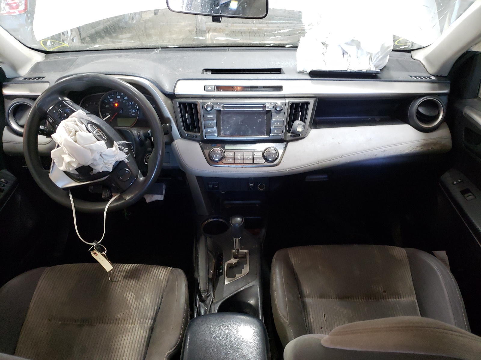 Photo 9 from auction – 2013 TOYOTA RAV4 XLE with VIN JTMWFREV4DD014497