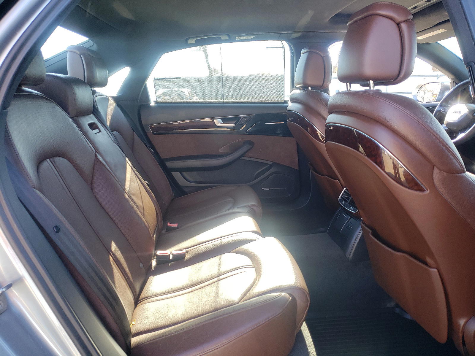 Photo 6 from auction – 2012 AUDI A8 L QUATT with VIN WAURVAFD8CN001054