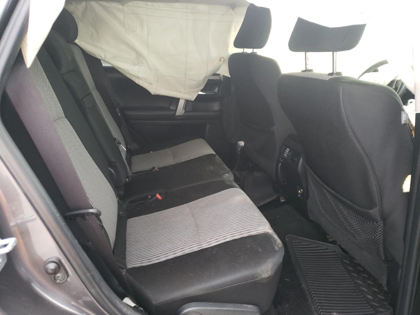 Photo 6 from auction – 2016 TOYOTA 4RUNNER SR with VIN JTEZU5JR2G5142736