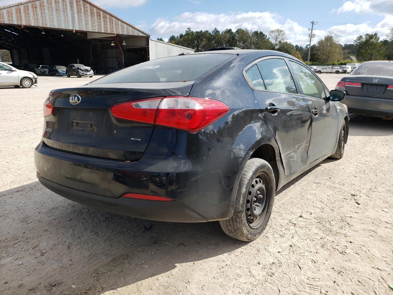 Photo 4 from auction – 2015 KIA FORTE LX with VIN KNAFK4A69F5403353